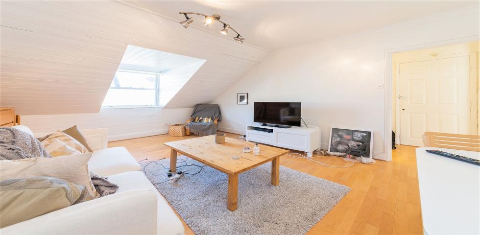 			LET, 1 Bedroom, 1 bath, 1 reception Flat			 Hemstal Road, WEST HAMPSTEAD